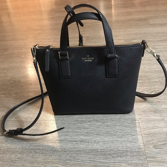 kate spade Handbags - EUC Kate Spade Cameron Street Lucie Crossbody